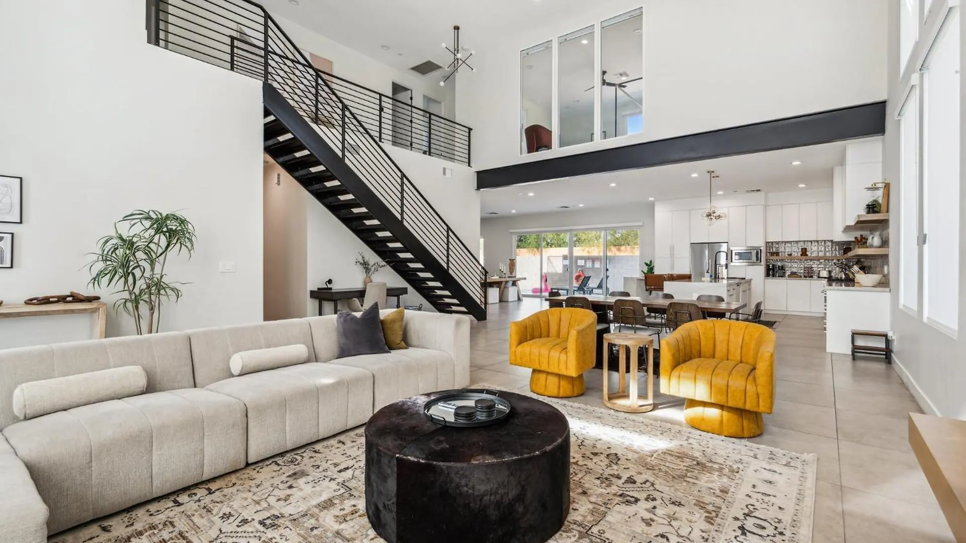 Modern Dreamland In Old Town location